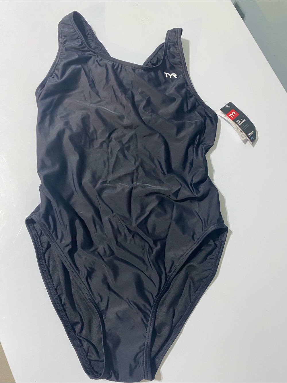 NEW TYR Solid Black Maxfit One-Piece Swimsuit Size 40 Keyhole‎ Back Minimalist